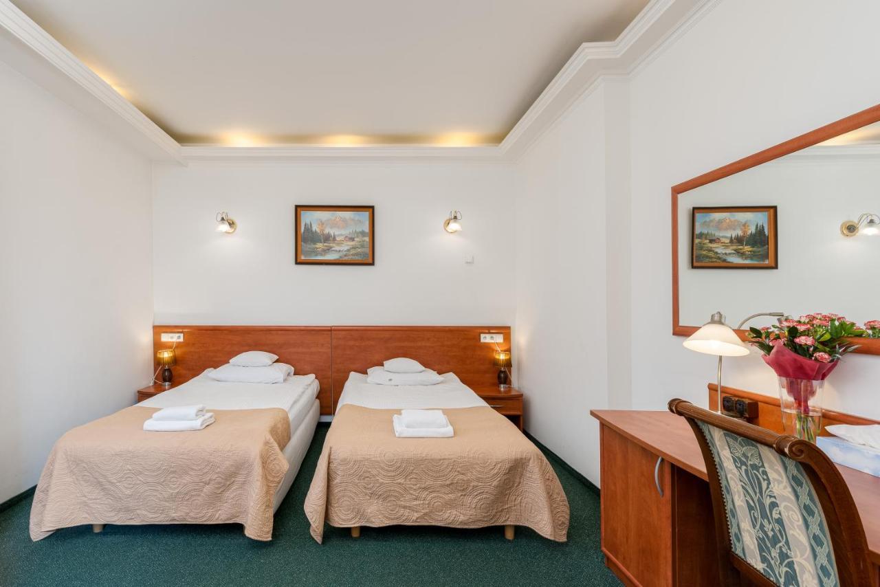 Hotel Artur Krasków Εξωτερικό φωτογραφία