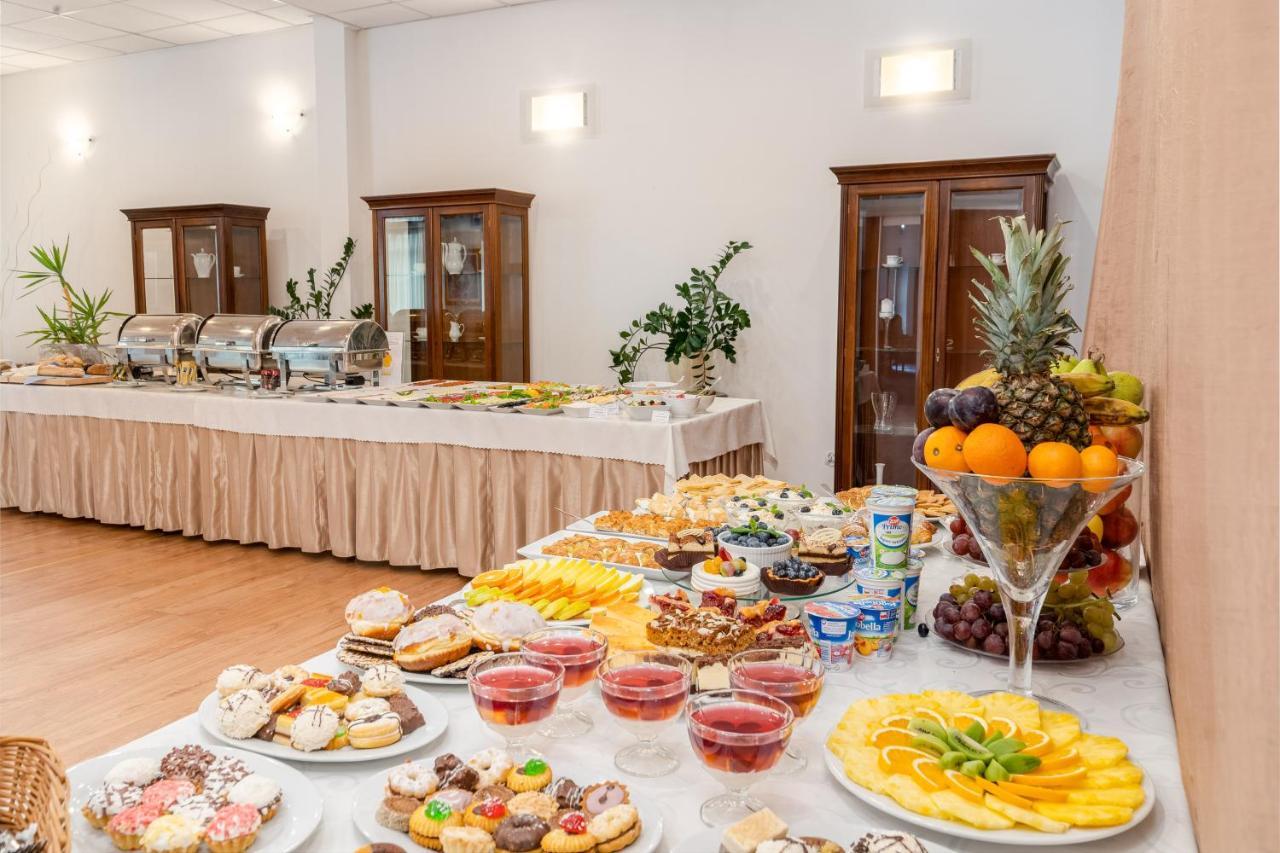 Hotel Artur Krasków Εξωτερικό φωτογραφία