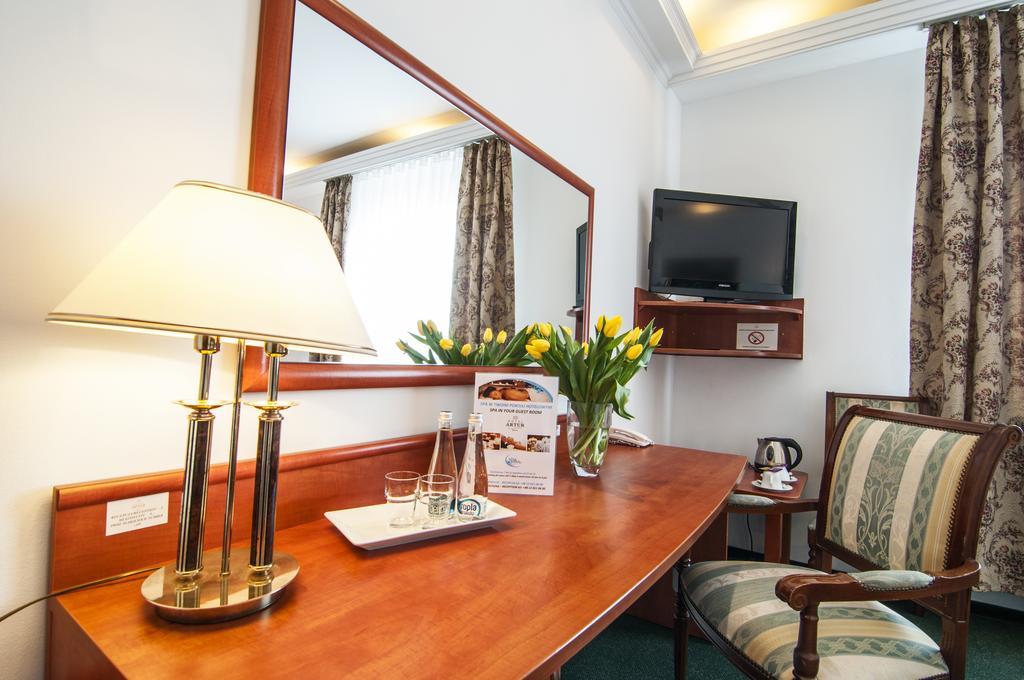 Hotel Artur Krasków Εξωτερικό φωτογραφία