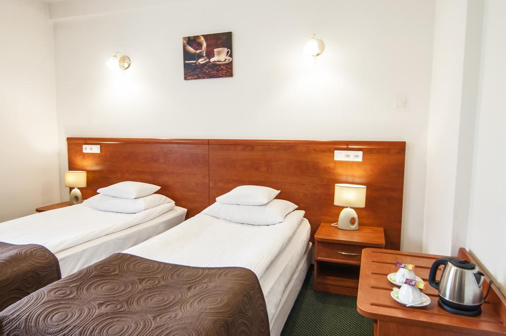 Hotel Artur Krasków Εξωτερικό φωτογραφία