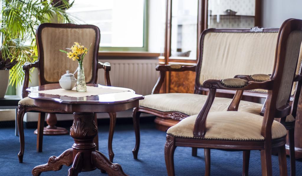 Hotel Artur Krasków Εξωτερικό φωτογραφία